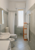 BAGNO ZONA SANITARI E DOCCIA